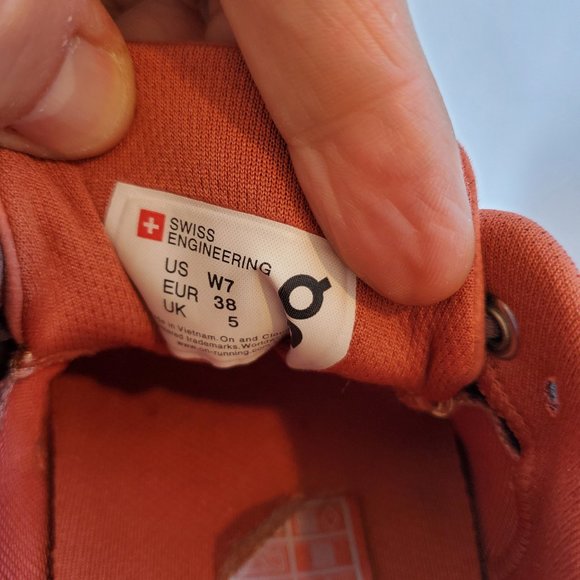 OC W7 - Picture 3 of 6